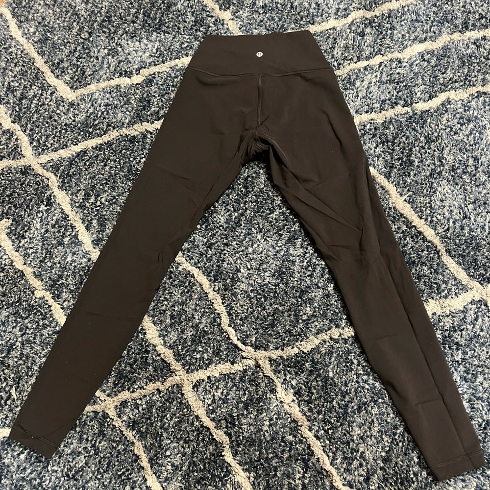 LuluLemon Leggings (see measurements in pictures)
